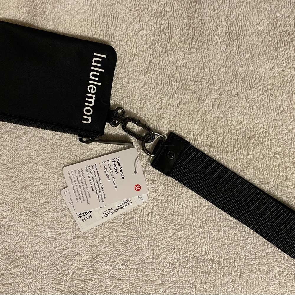 Lululemon pouch wristlet